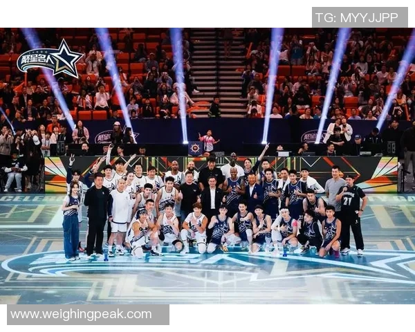 NBA球星与足球巨星同框合影展现跨界友谊与体育魅力